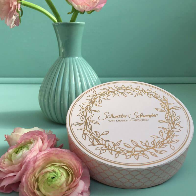 SchwesterSchwester Candy Box in zartem Rosa von SchwesterSchwester Speichern exportieren