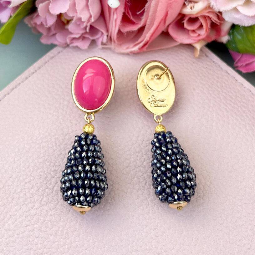 SchwesterSchwester Pinkfarbene Ohrstecker mit glitzerndem dunkelblauen Tropfen von AmuseToi Bis zu 60% Rabatt