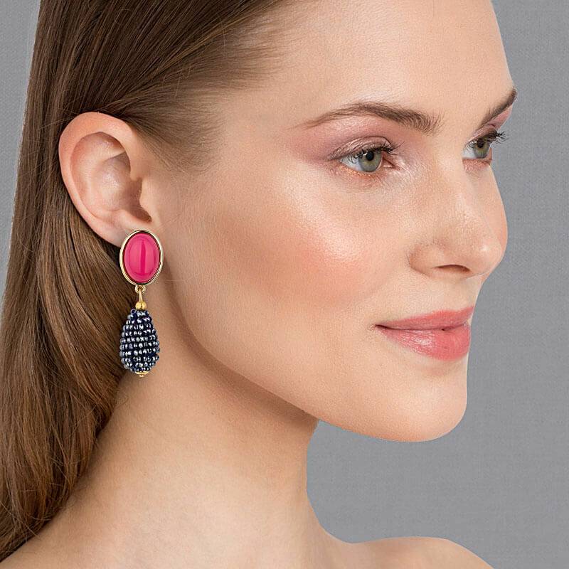 SchwesterSchwester Pinkfarbene Ohrstecker mit glitzerndem dunkelblauen Tropfen von AmuseToi Bis zu 60% Rabatt