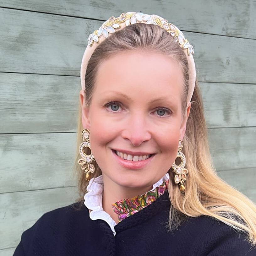 SchwesterSchwester Opulente Soutache-Ohrringe in Gold und Champagner Riesige Rabatte