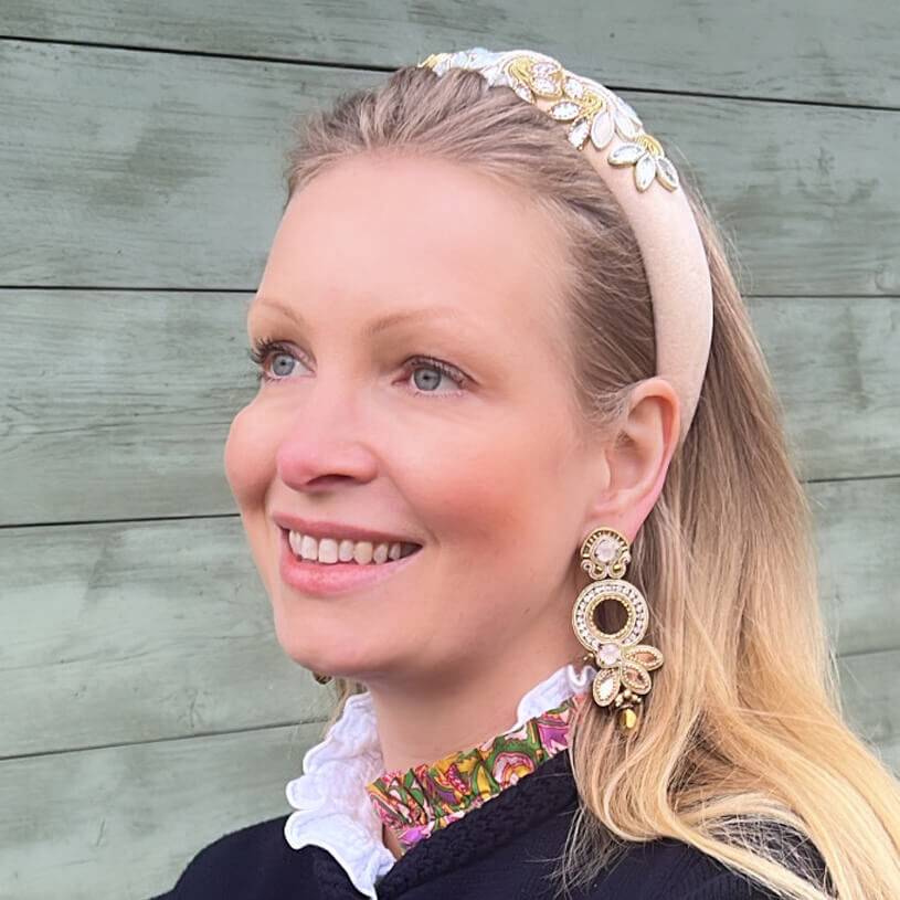 SchwesterSchwester Opulente Soutache-Ohrringe in Gold und Champagner Riesige Rabatte