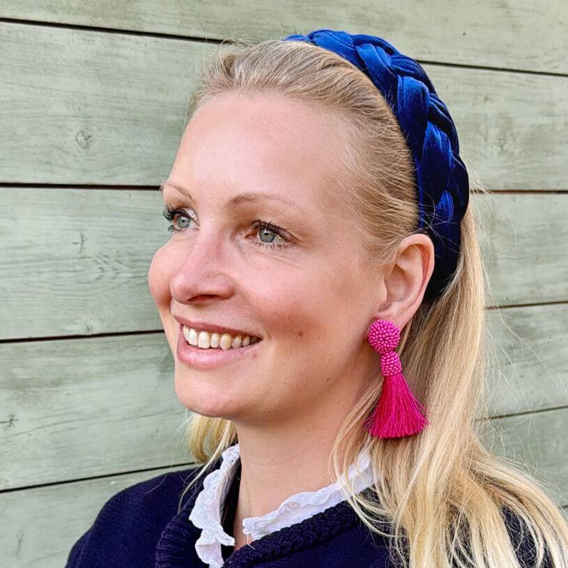 SchwesterSchwester Auffällige Perlen-Quastenohrringe in Pink Speichern exportieren