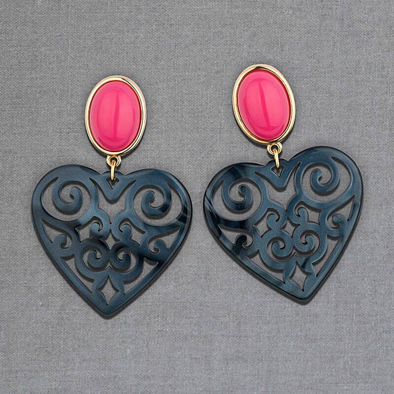 SchwesterSchwester Schöne Herz-Ohrringe mit pinken Ohrsteckern und Herz-Ornamenten in Dunkelblau von AmuseToi Osterangebot