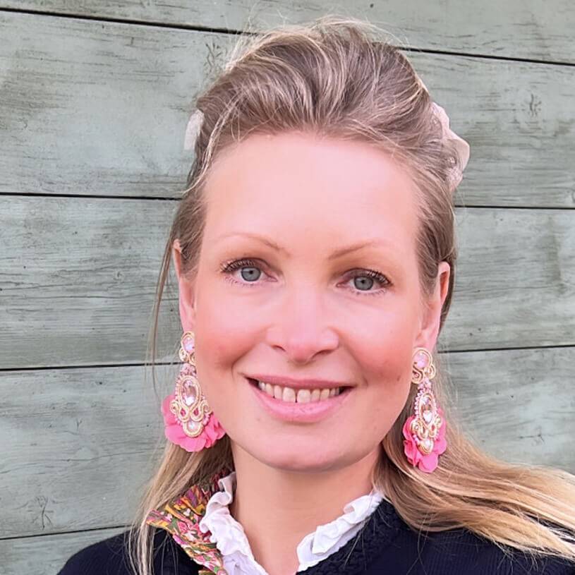 SchwesterSchwester Außergewöhnliche Soutache-Ohrringe in zarten Rosatönen Bis zu 65% Rabatt