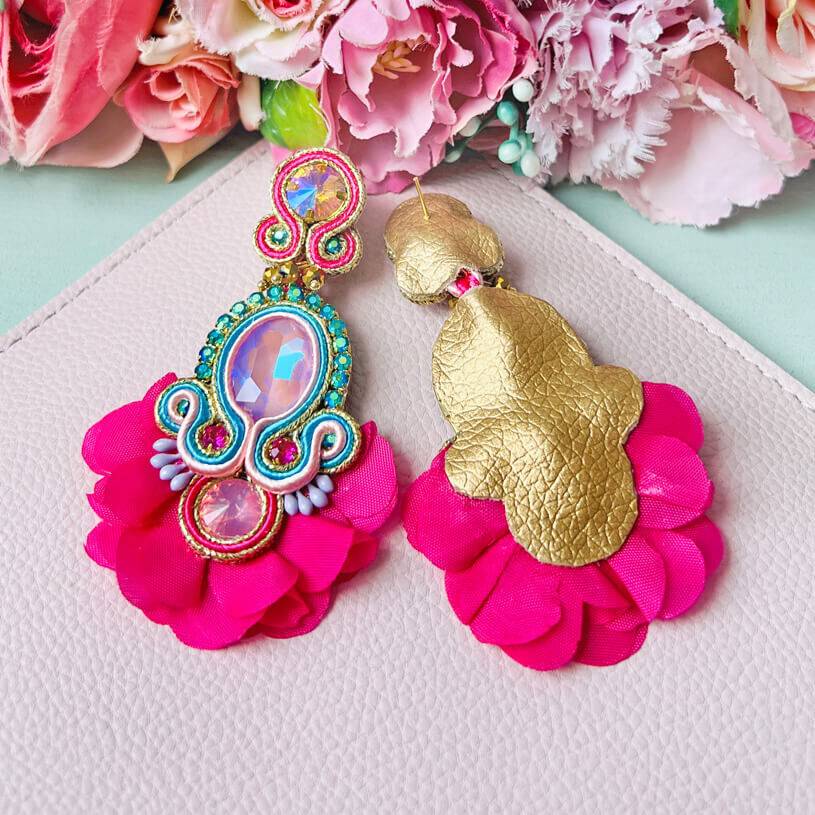 SchwesterSchwester Außergewöhnliche Soutache-Ohrringe in leuchtendem Pink Begrenzte Freigabe