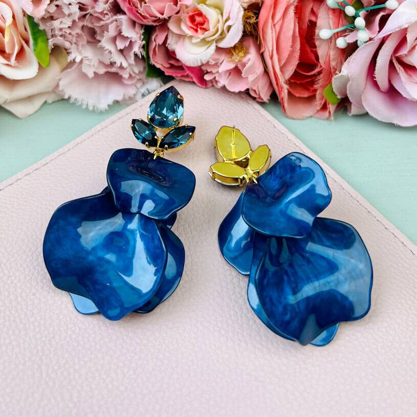 SchwesterSchwester Funkelnde Ohrringe mit dunkelblauen Glas-Kristallen und Blütenblättern Sonderangebot der Fabrik