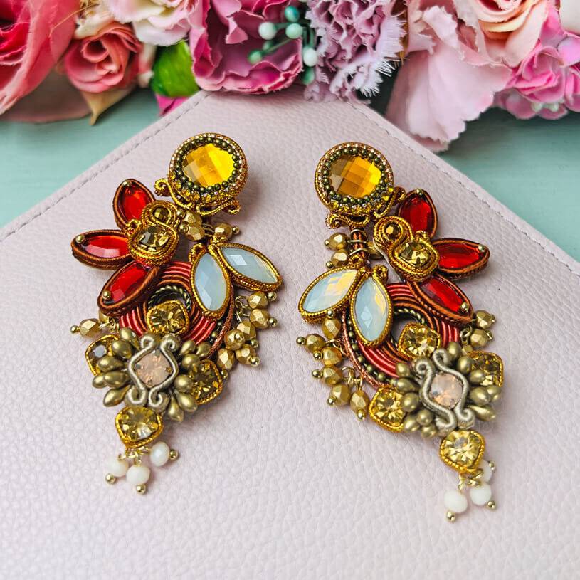 SchwesterSchwester Große Soutache-Ohrringe in Gold, Champagner und Braun Auslauf