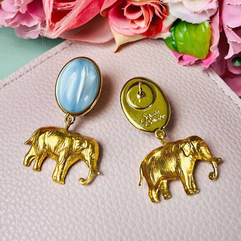 SchwesterSchwester Ohrstecker in Hellblau mit vergoldetem Elefant Valentinstagsangebot