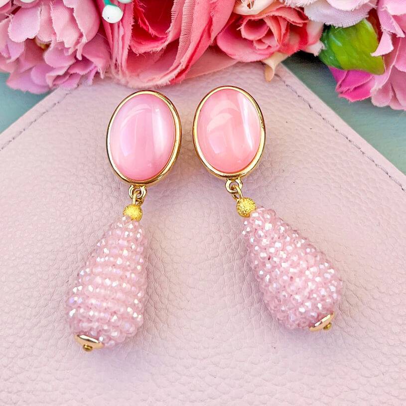 SchwesterSchwester Set aus rosafarbenen Tropfen-Ohrringen von AmuseToi und Satin-Haarreif in Rosa Große Rabatte