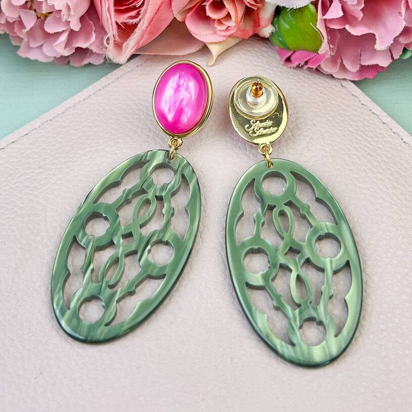 SchwesterSchwester Pinke Trensen-Ohrringe mit Oval in Silbergrün von AmuseToi Wochenangebot